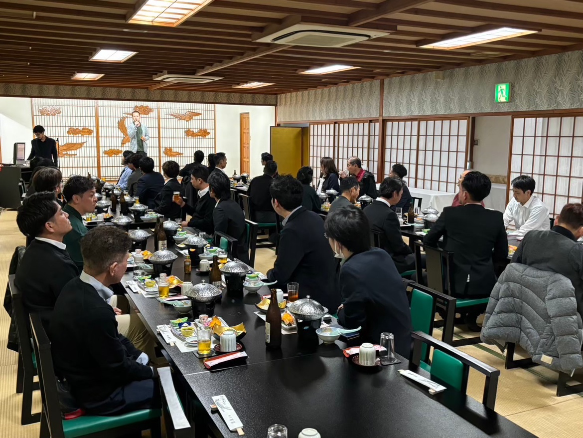 平成23年忘年会 | お知らせ | 沖縄の電気設備工事ならきらり電設へ